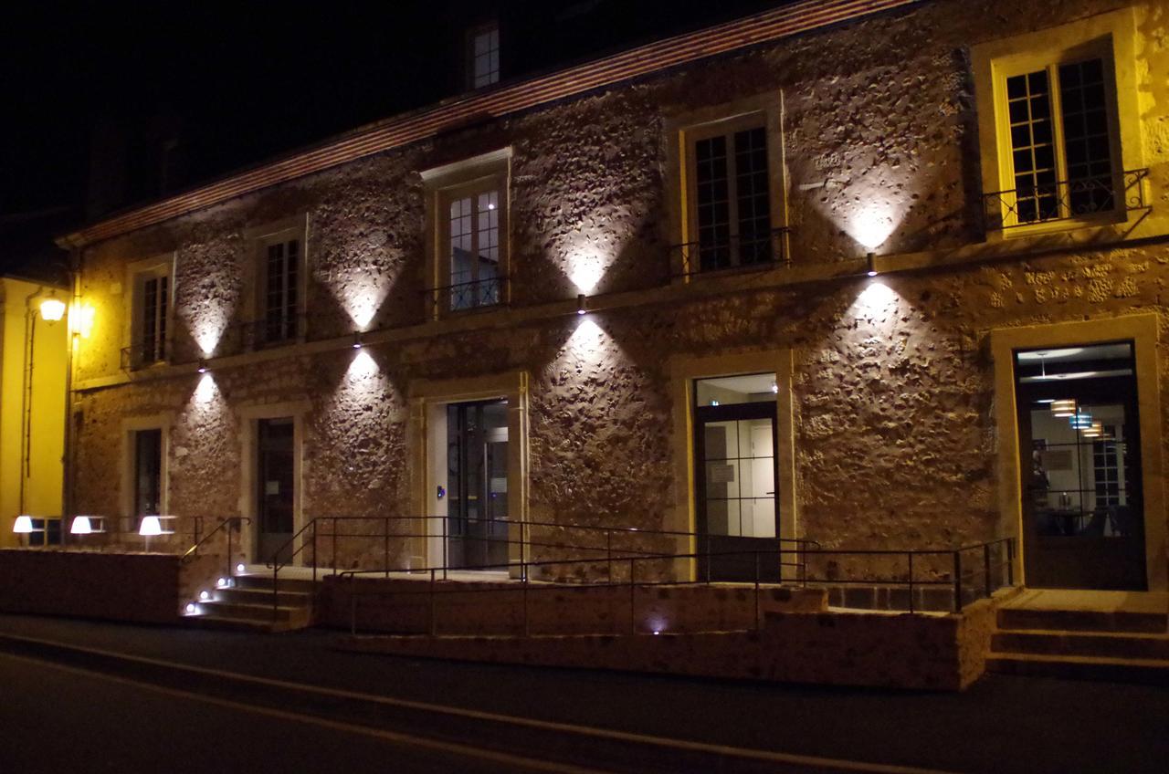 Logis - Auberge De L'Abbaye Thiron-Gardais Esterno foto