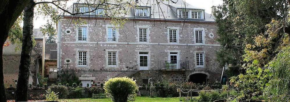 Logis - Auberge De L'Abbaye Thiron-Gardais Esterno foto