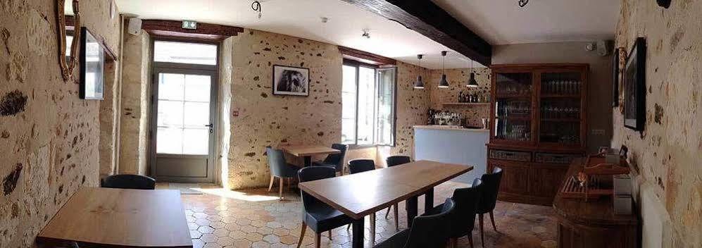 Logis - Auberge De L'Abbaye Thiron-Gardais Esterno foto
